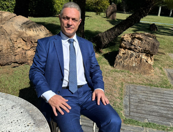 Leonardo Manzan destaca os riscos fiscais que multinacionais enfrentam no cenário global de compliance.