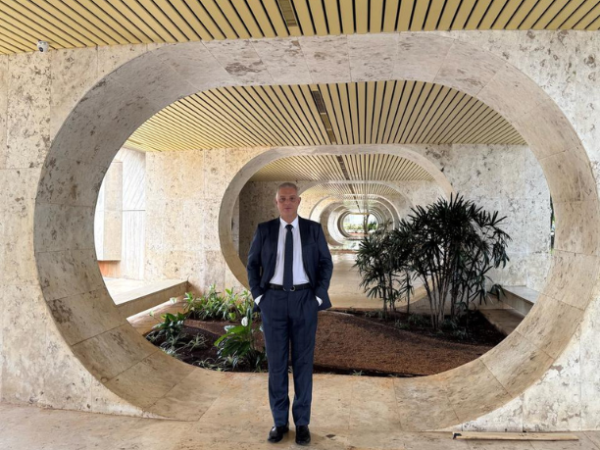 Leonardo Manzan analisa que a tributação digital em operações empresariais muda com a reforma e amplia exigências de conformidade.