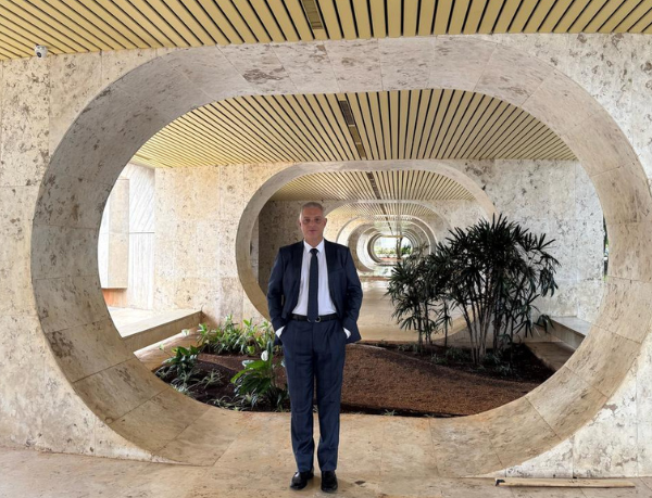 Leonardo Manzan analisa que a tributação digital em operações empresariais muda com a reforma e amplia exigências de conformidade.