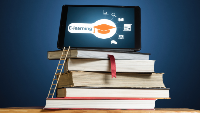 Sérgio Bento De Araújo destaca como o EAD no ensino básico só ganha qualidade quando legislação, metodologia e acompanhamento caminham juntos.