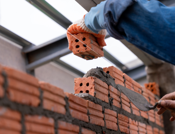 Valderci Malagosini Machado mostra como logística e planejamento reduzem perdas e quebras no canteiro.