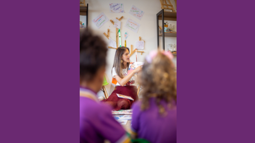 Ao considerar contextos, culturas e desafios específicos, a Sigma Educação e Tecnologia Ltda reforça como livros personalizados tornam a educação mais estratégica, inclusiva e eficaz.