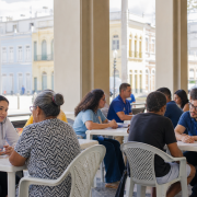 Atendimento público para negociação de débitos municipais no Centro de Maceió